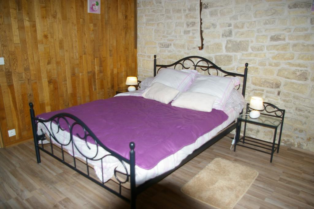 Gite Au Chalet Laferté-sur-Aube Exterior foto