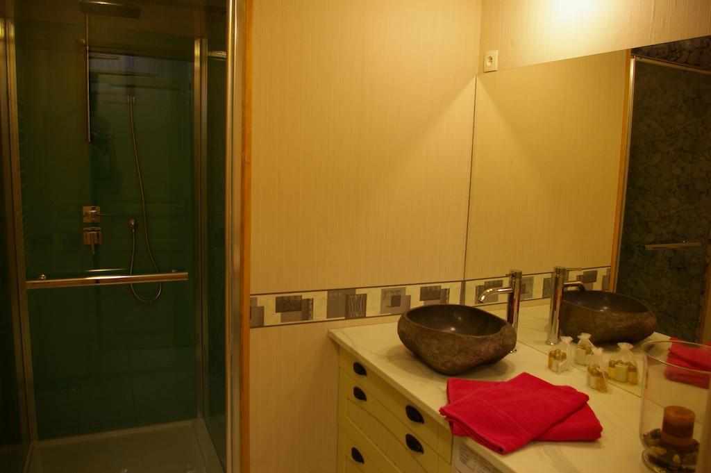Gite Au Chalet Laferté-sur-Aube Habitación foto